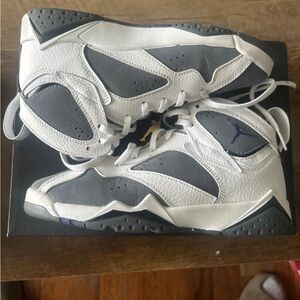 Air Jordan 7 retro BG white/ varsity purple size 5Y Flint Grey